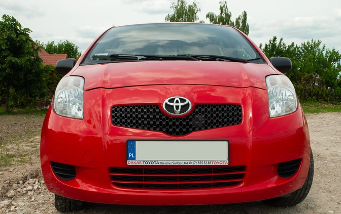 Toyota Yaris cena 18900 przebieg: 111534, rok produkcji 2007 z Rzeszów małe 37